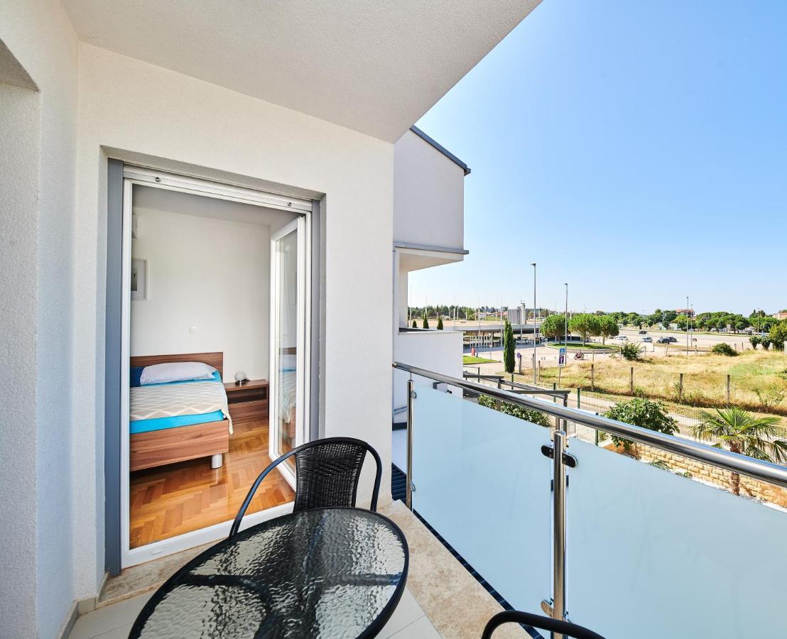 Ferienwohnung Sommer Novigrad Istria エクステリア 写真